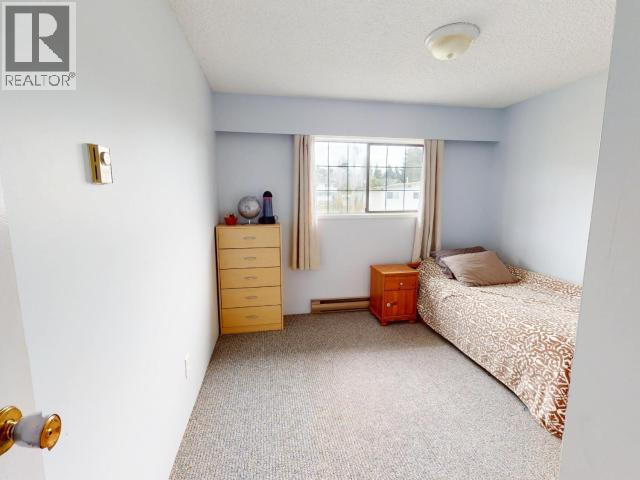 3433 SELKIRK AVE, Powell River