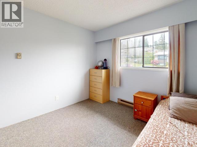 3433 SELKIRK AVE, Powell River