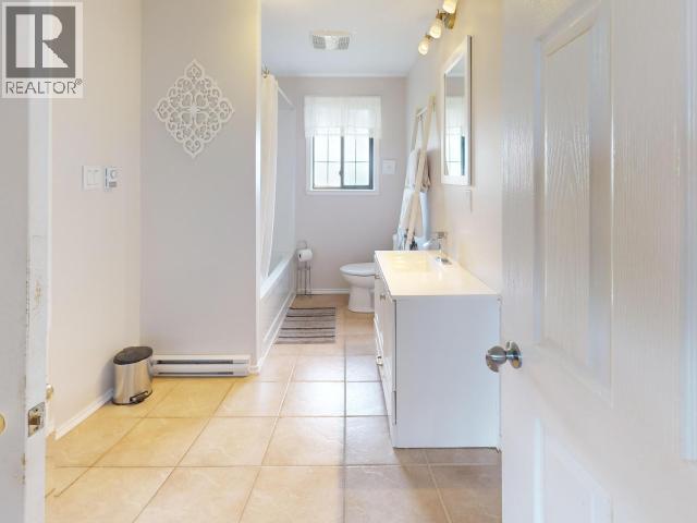 3433 SELKIRK AVE, Powell River