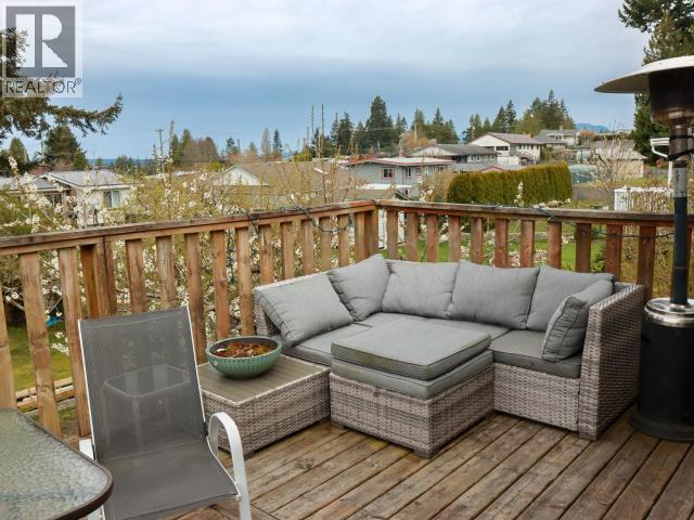3433 SELKIRK AVE, Powell River