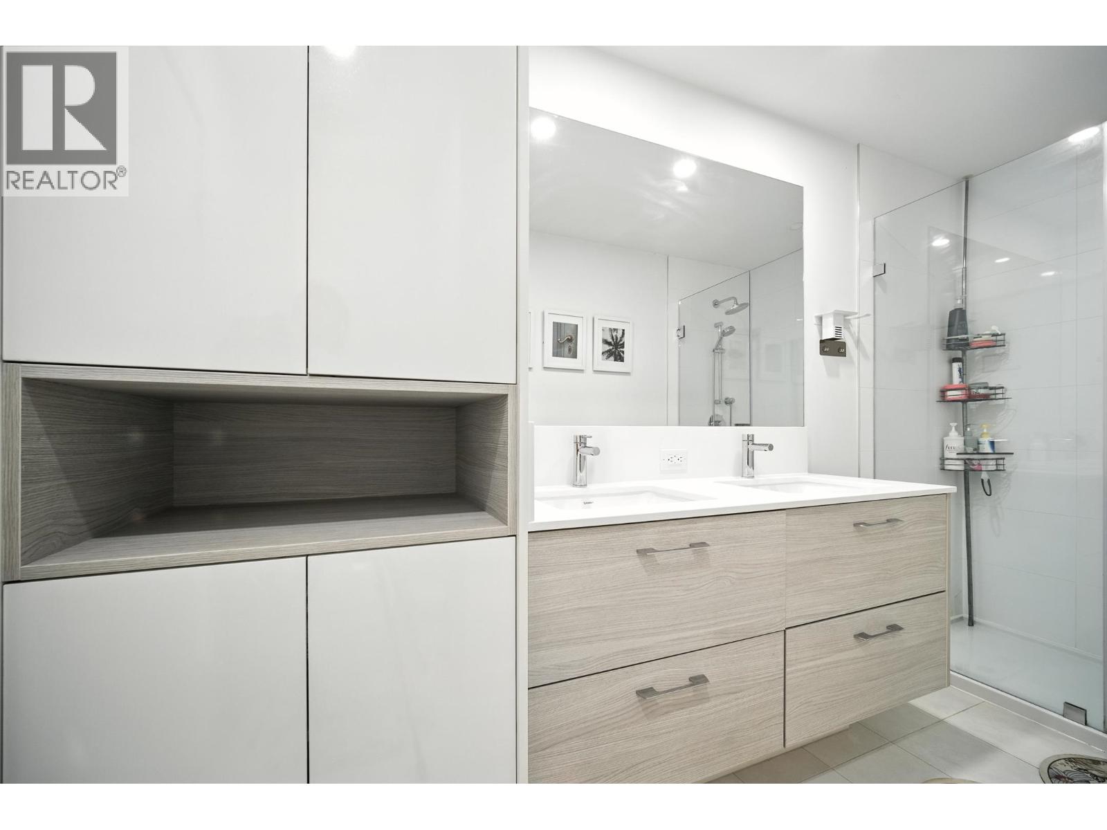 43 10511 NO. 5 ROAD, Richmond