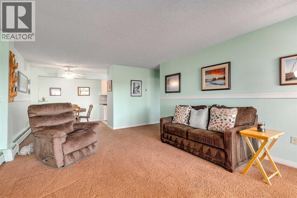 Single Family House for Sale in    Avenue SW Haysboro Calgary 