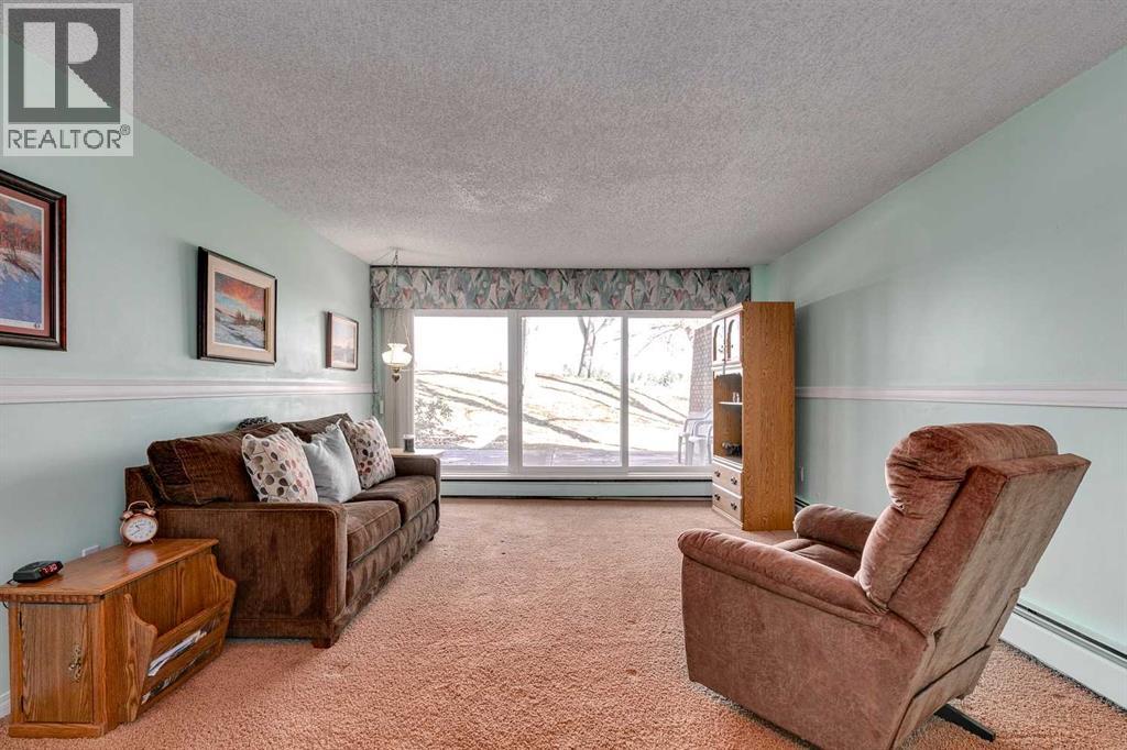 Single Family House for Sale in    Avenue SW Haysboro Calgary 