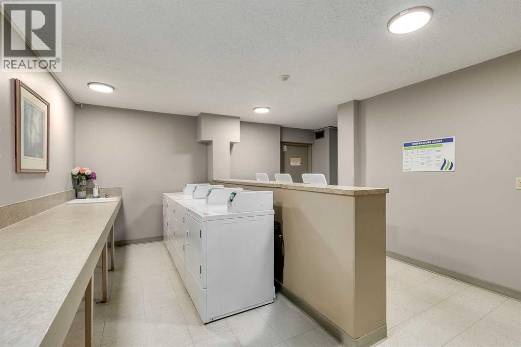 Single Family House for Sale in    Avenue SW Haysboro Calgary 