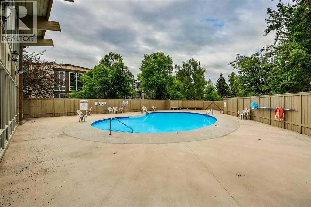 Single Family House for Sale in    Avenue SW Haysboro Calgary 
