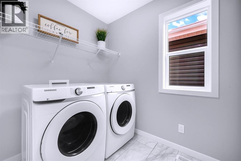 Single Family House for Sale in  Silver Spruce Grove SW Silverado Calgary 