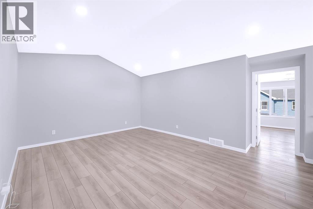 Single Family House for Sale in  Silver Spruce Grove SW Silverado Calgary 