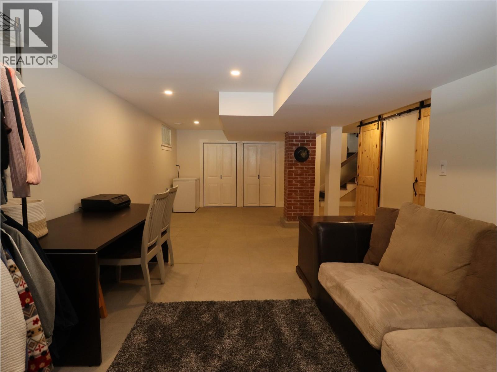 7689 21st Street, Grand Forks