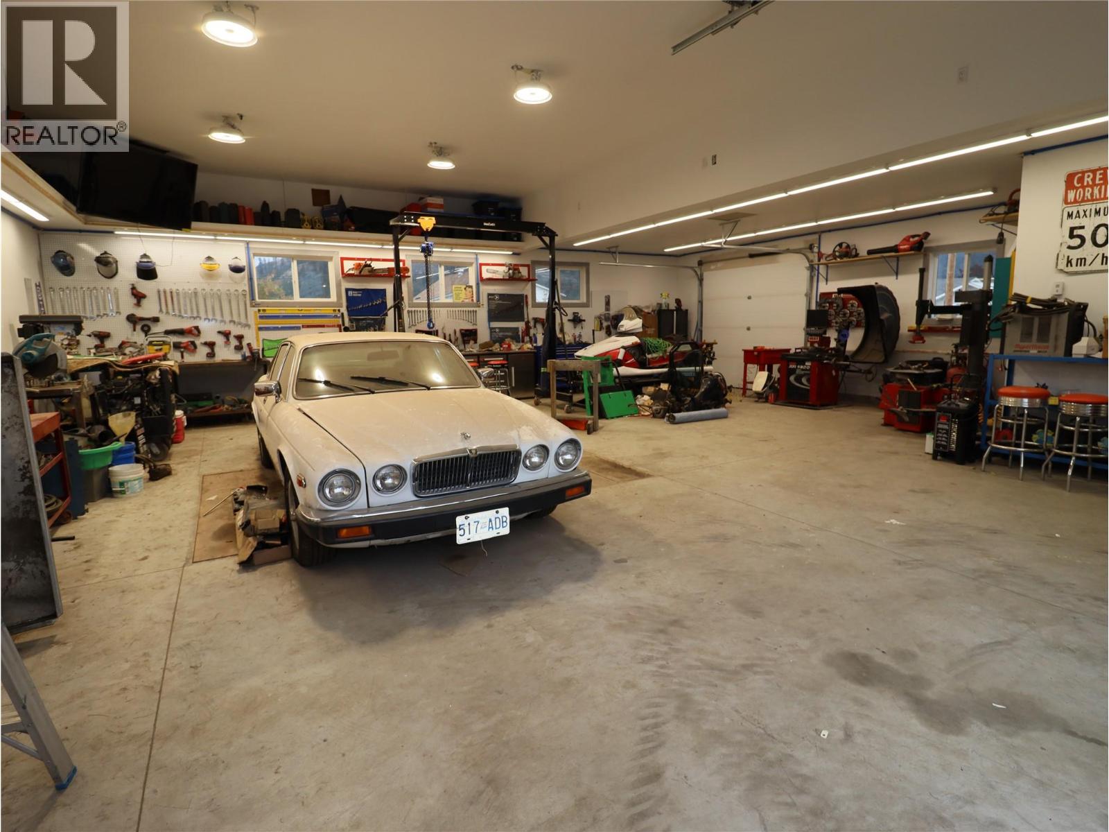 7689 21st Street, Grand Forks