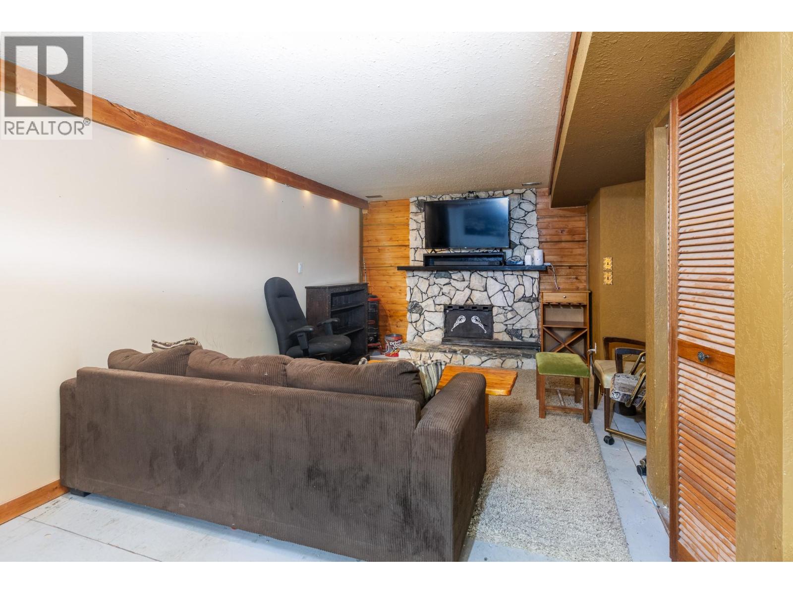 3380 28 Avenue Northeast, Salmon Arm