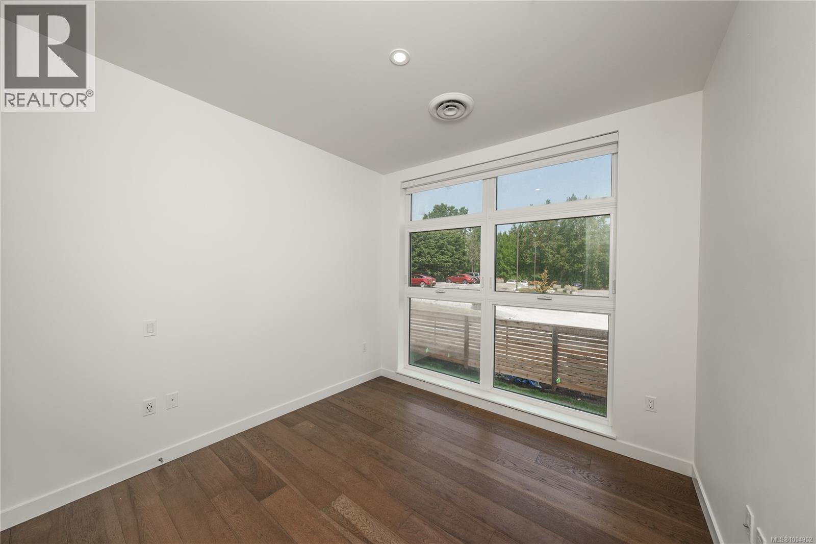 108 9570 Fifth Street, Sidney