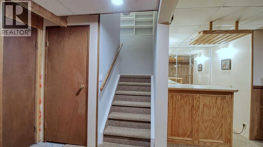 Single Family House for Sale in  Woodsman Lane SW Woodbine Calgary 