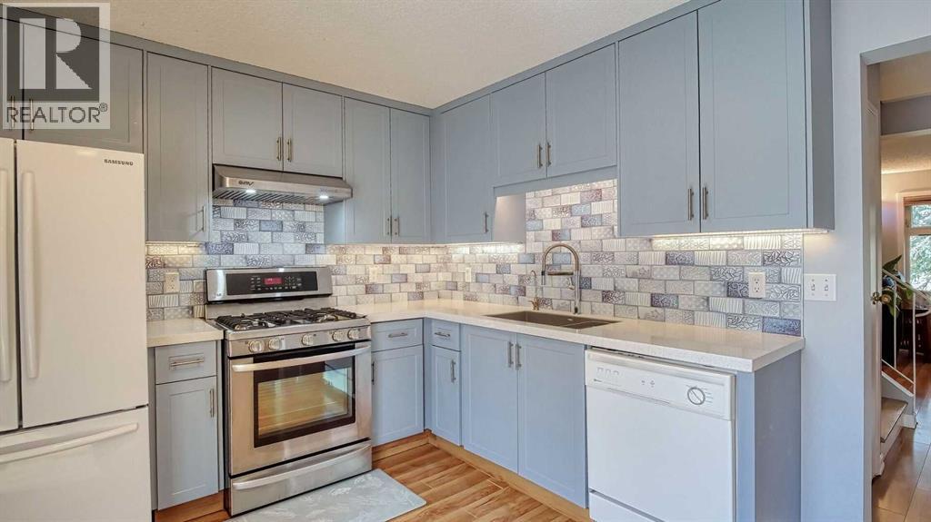 Single Family House for Sale in  Woodsman Lane SW Woodbine Calgary 