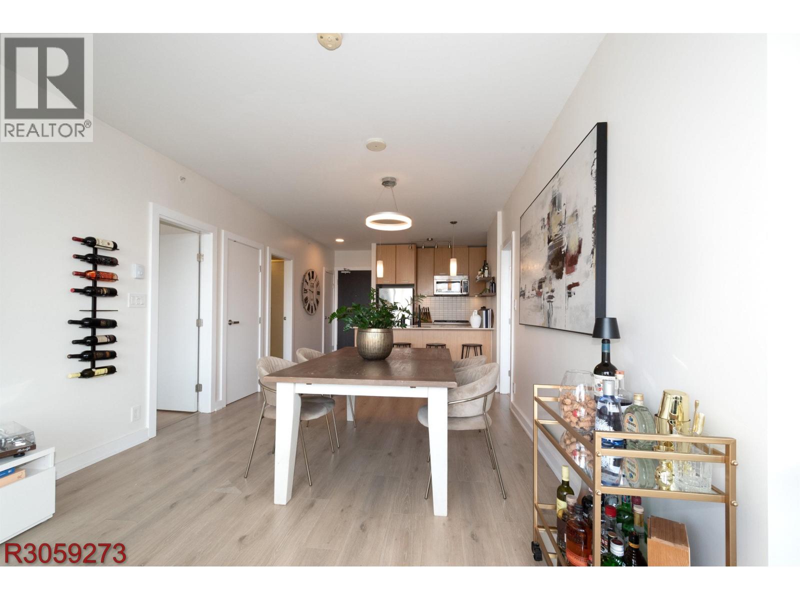 1902 301 CAPILANO ROAD, Port Moody