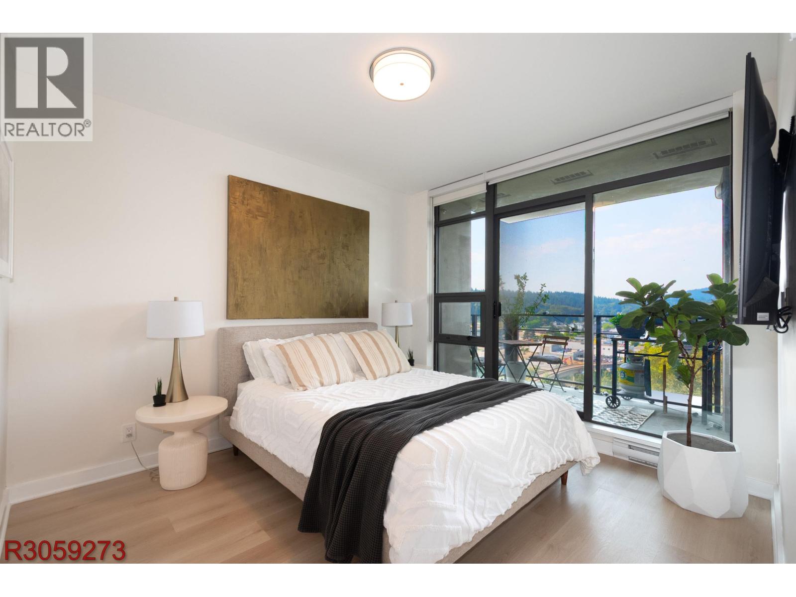 1902 301 CAPILANO ROAD, Port Moody