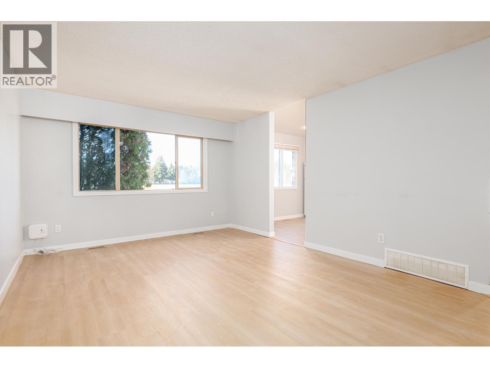 7816 LOYOLA DRIVE, Prince George