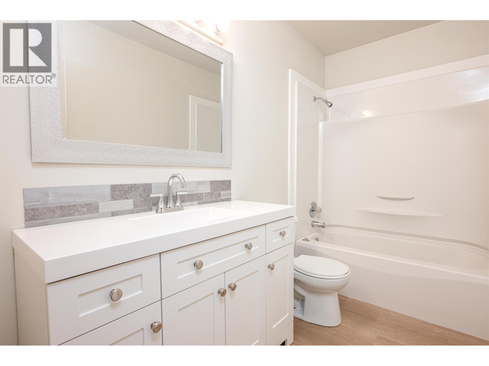 7816 LOYOLA DRIVE, Prince George