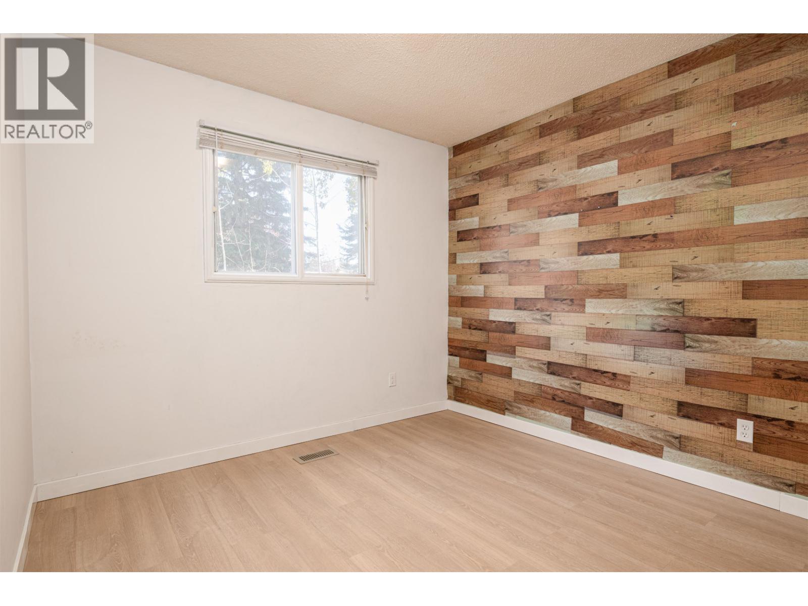 7816 LOYOLA DRIVE, Prince George