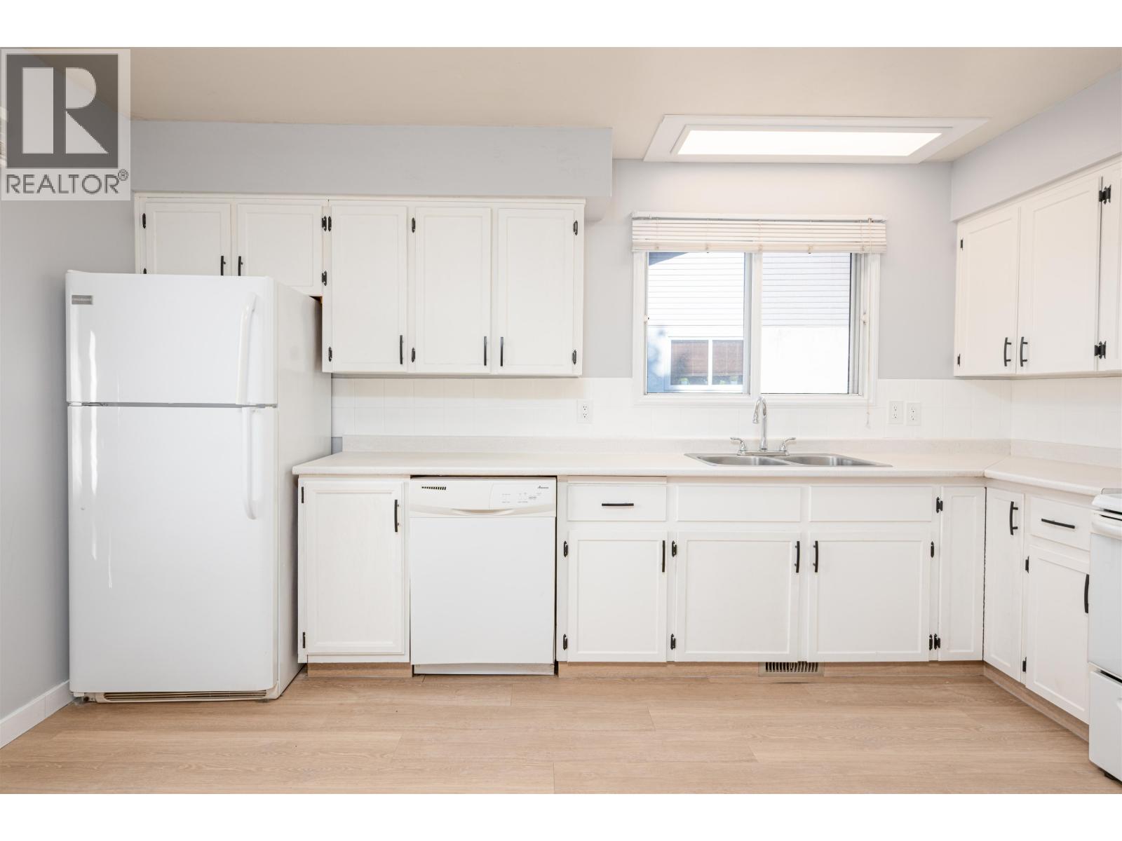 7816 LOYOLA DRIVE, Prince George