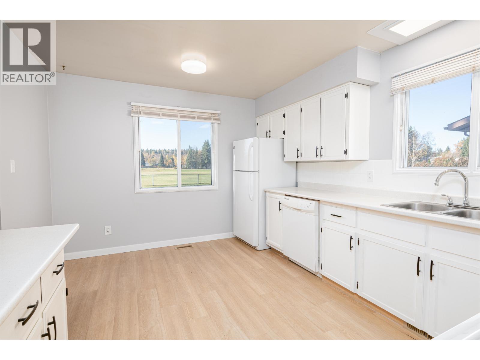 7816 LOYOLA DRIVE, Prince George
