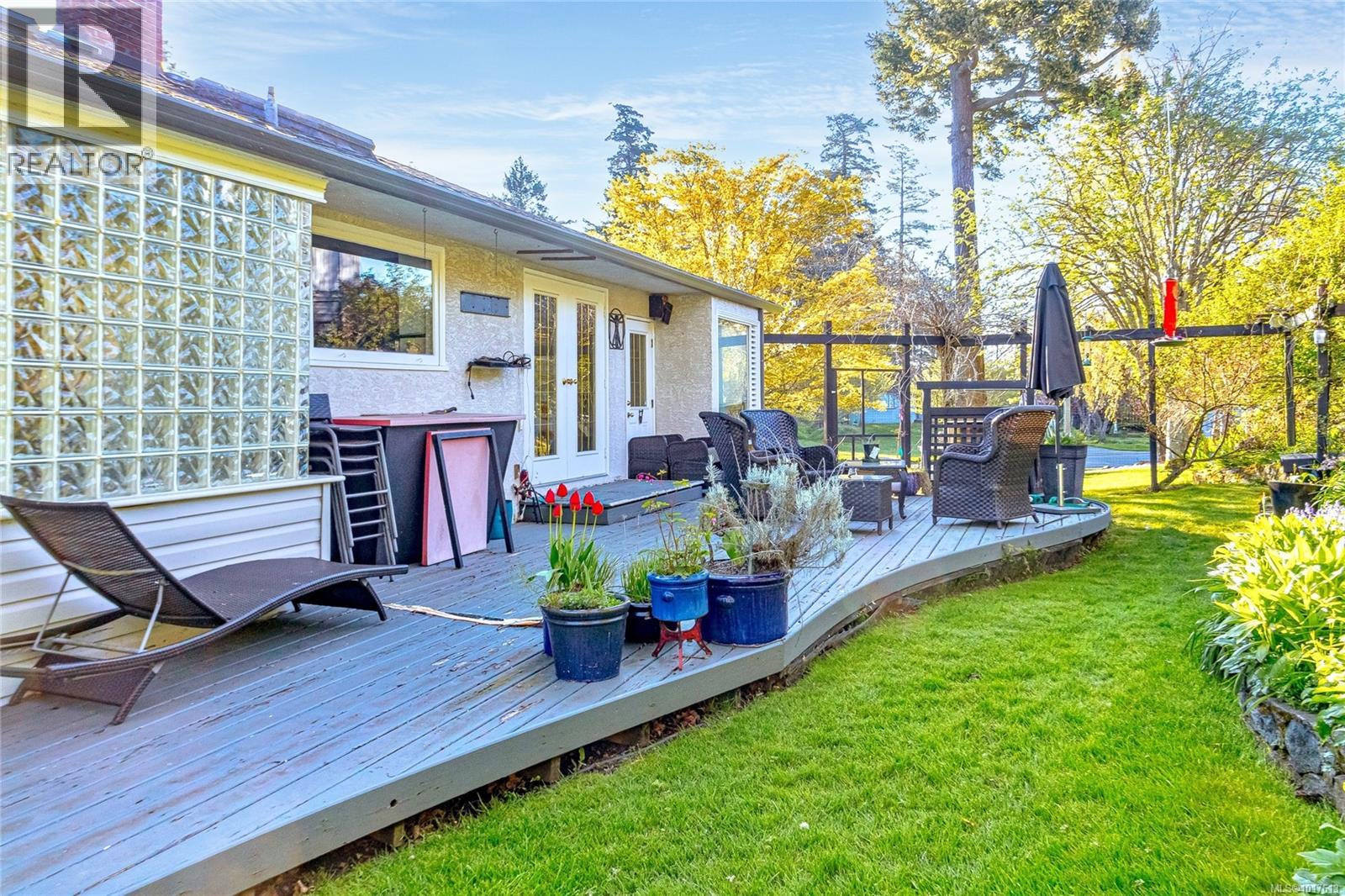 886 Cunningham Road, Esquimalt