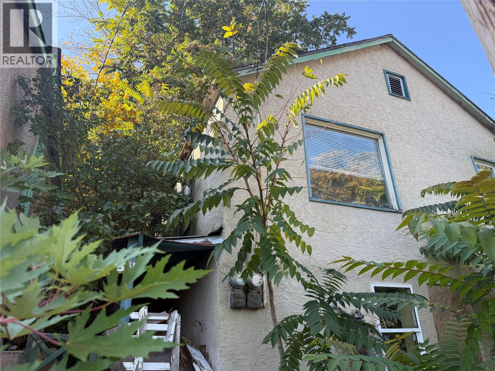 1414 Ash Street, Trail