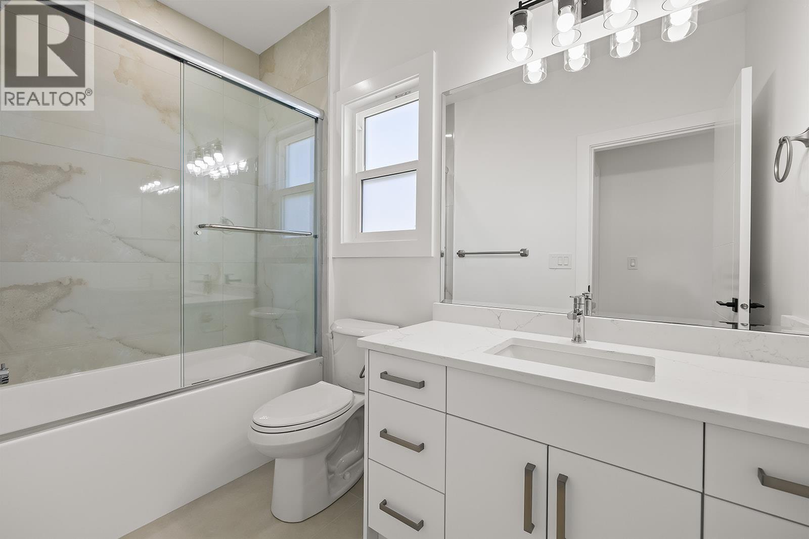  2709 Hewl Road, West Kelowna