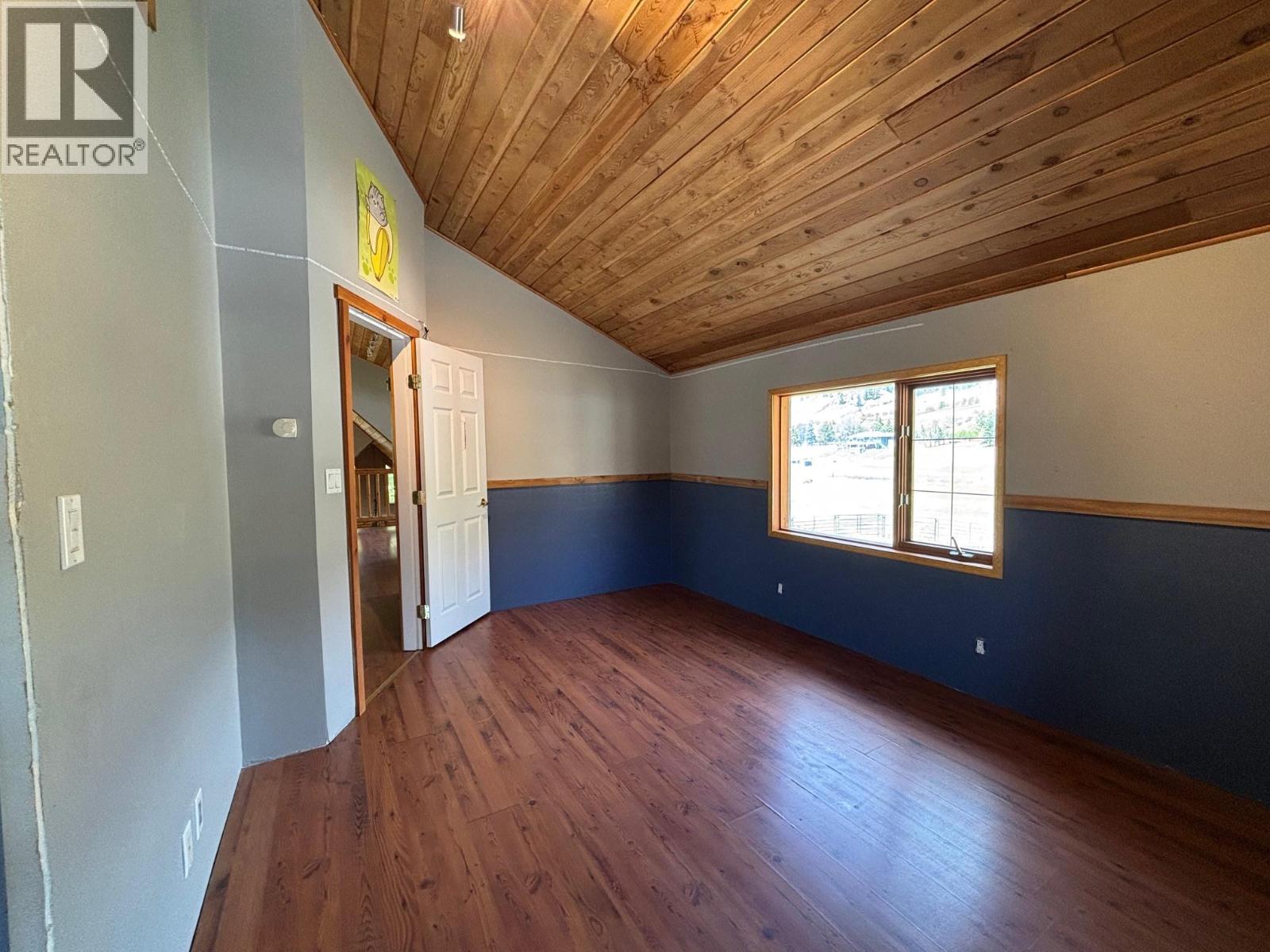 937 Thirteenth Avenue, Midway