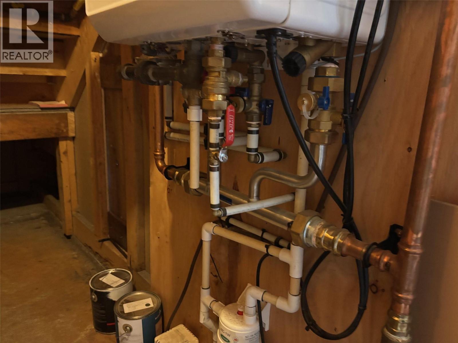 937 Thirteenth Avenue, Midway