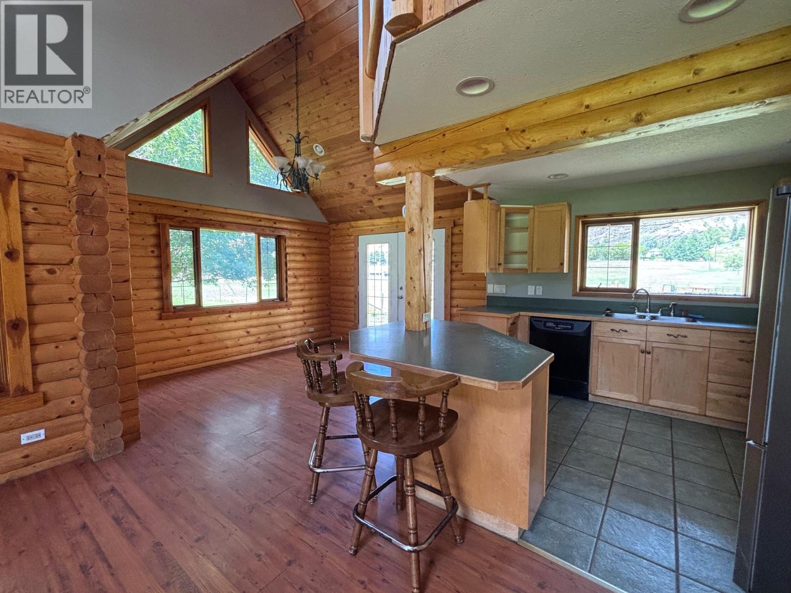 937 Thirteenth Avenue, Midway