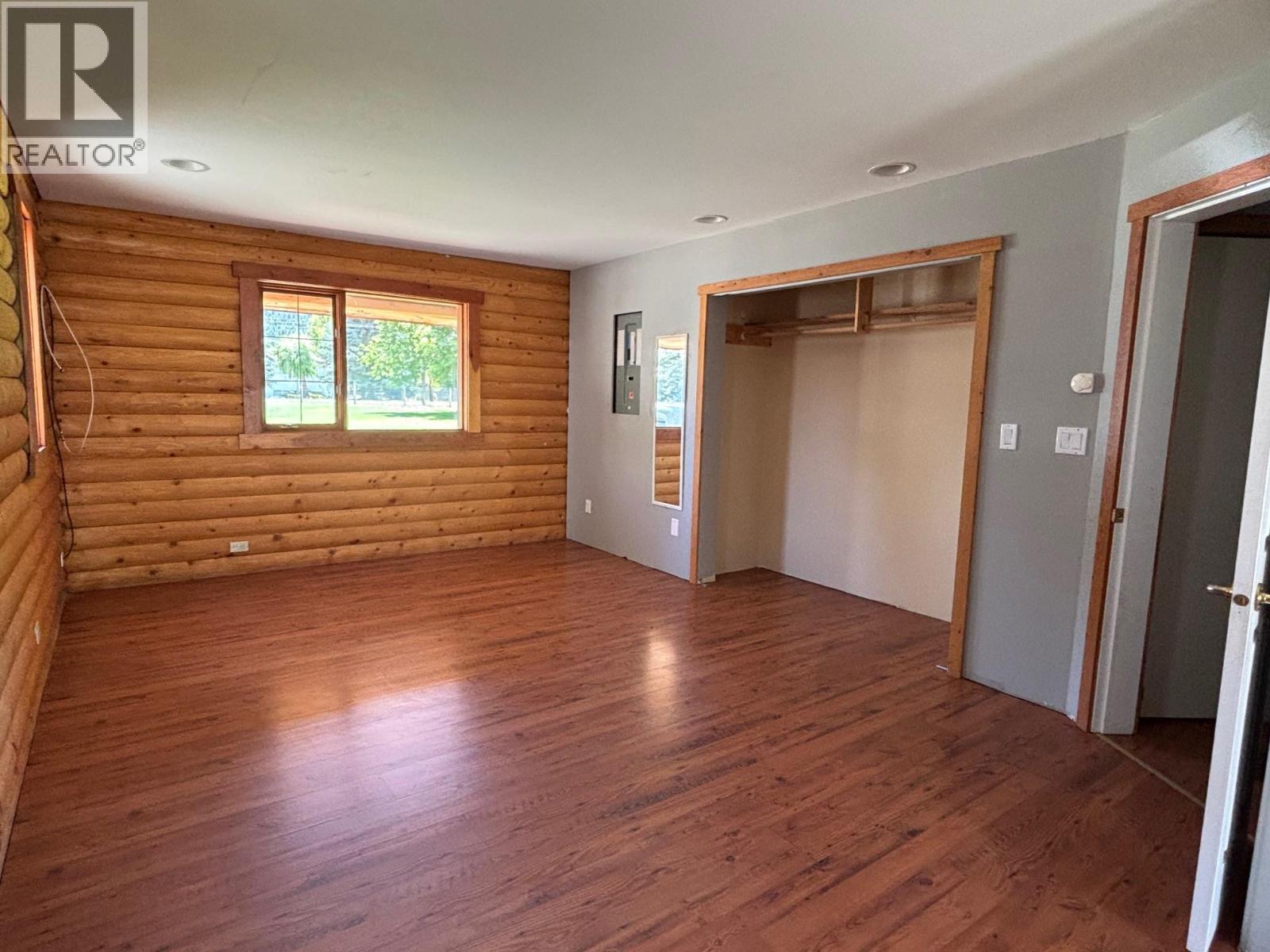 937 Thirteenth Avenue, Midway