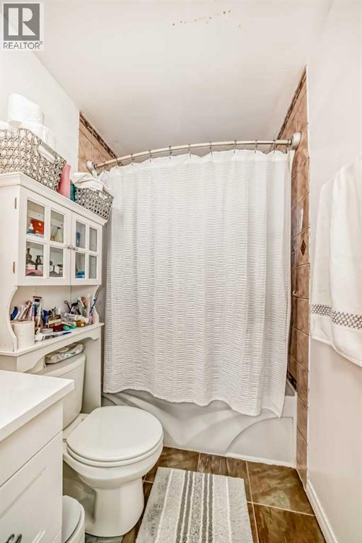 Single Family House Bungalow for Sale in  Valentine Crescent SE Penbrooke Meadows Calgary 