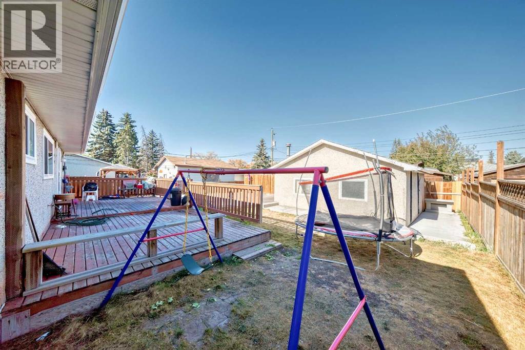 Single Family House Bungalow for Sale in  Valentine Crescent SE Penbrooke Meadows Calgary 