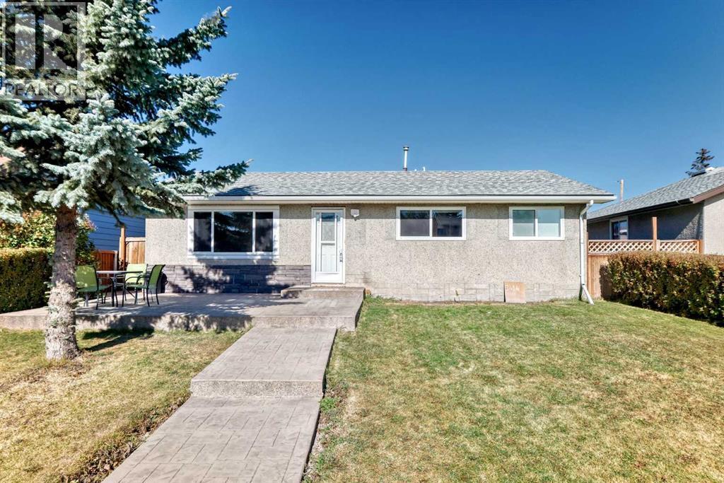 Single Family House Bungalow for Sale in  Valentine Crescent SE Penbrooke Meadows Calgary 