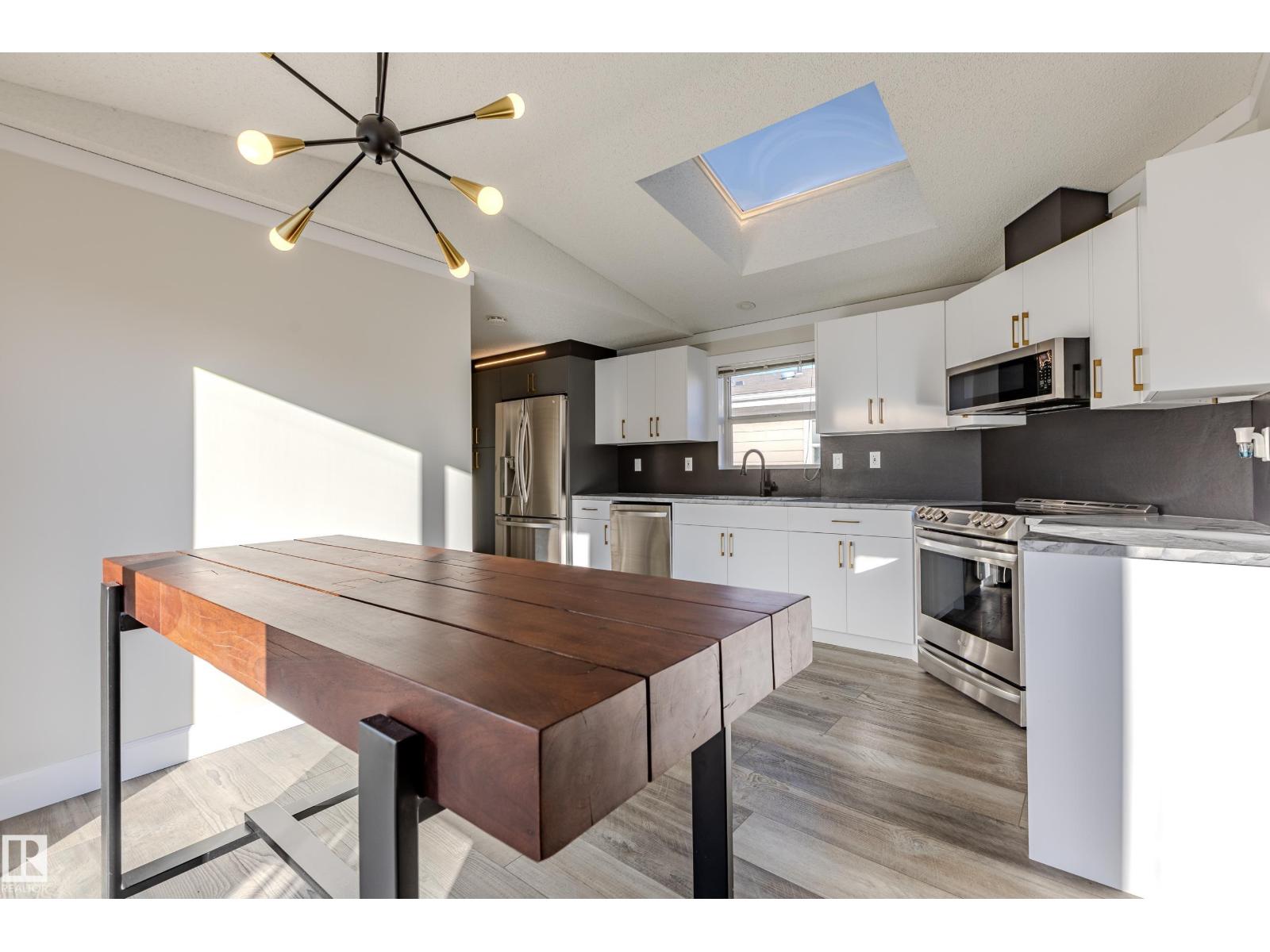 514 Maple Wood CR NW NW, Edmonton