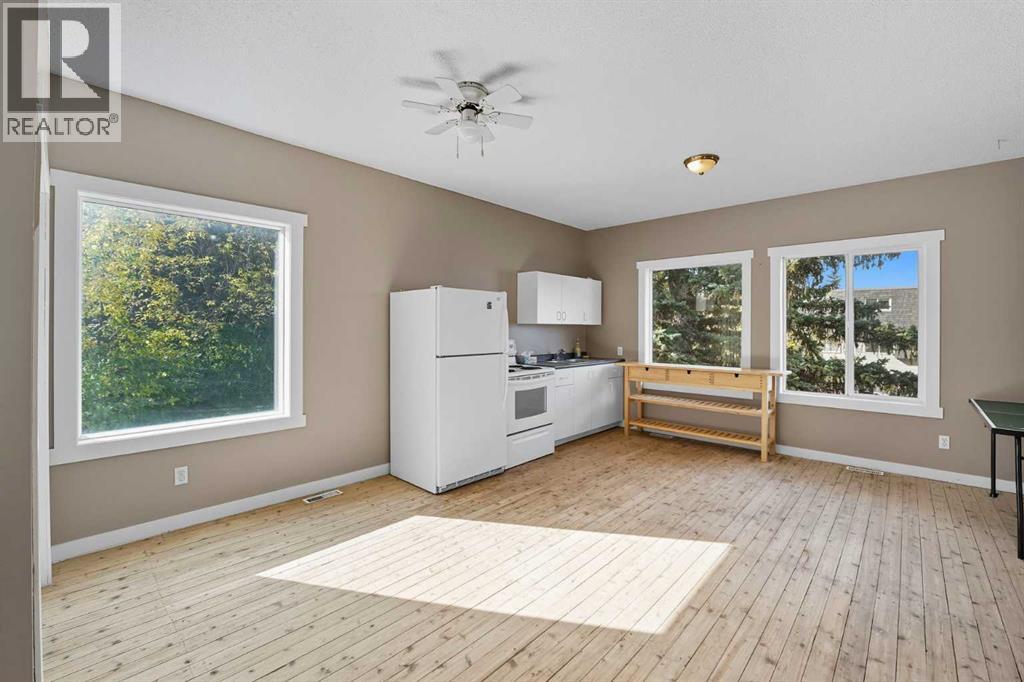 Single Family House 4 Level for Sale in  Braemar Place SW Braeside Calgary 