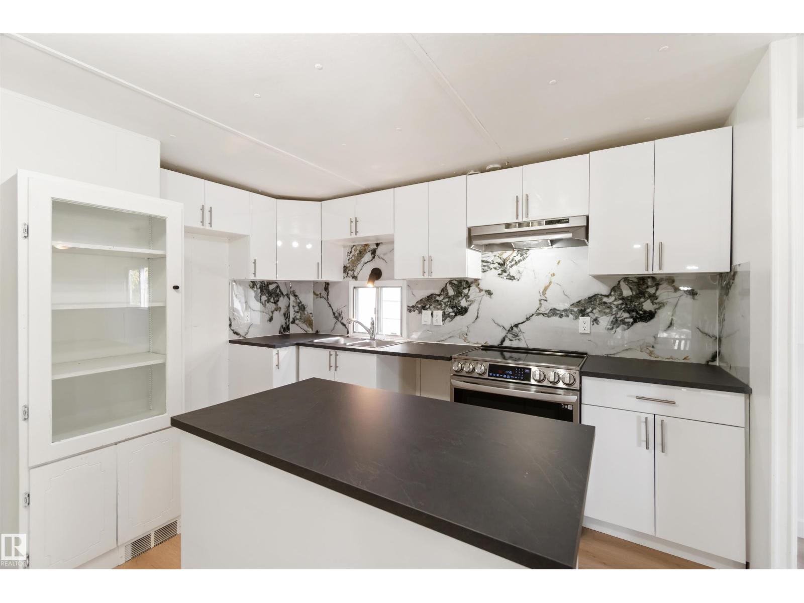 #118 305 Calahoo RD, Spruce Grove