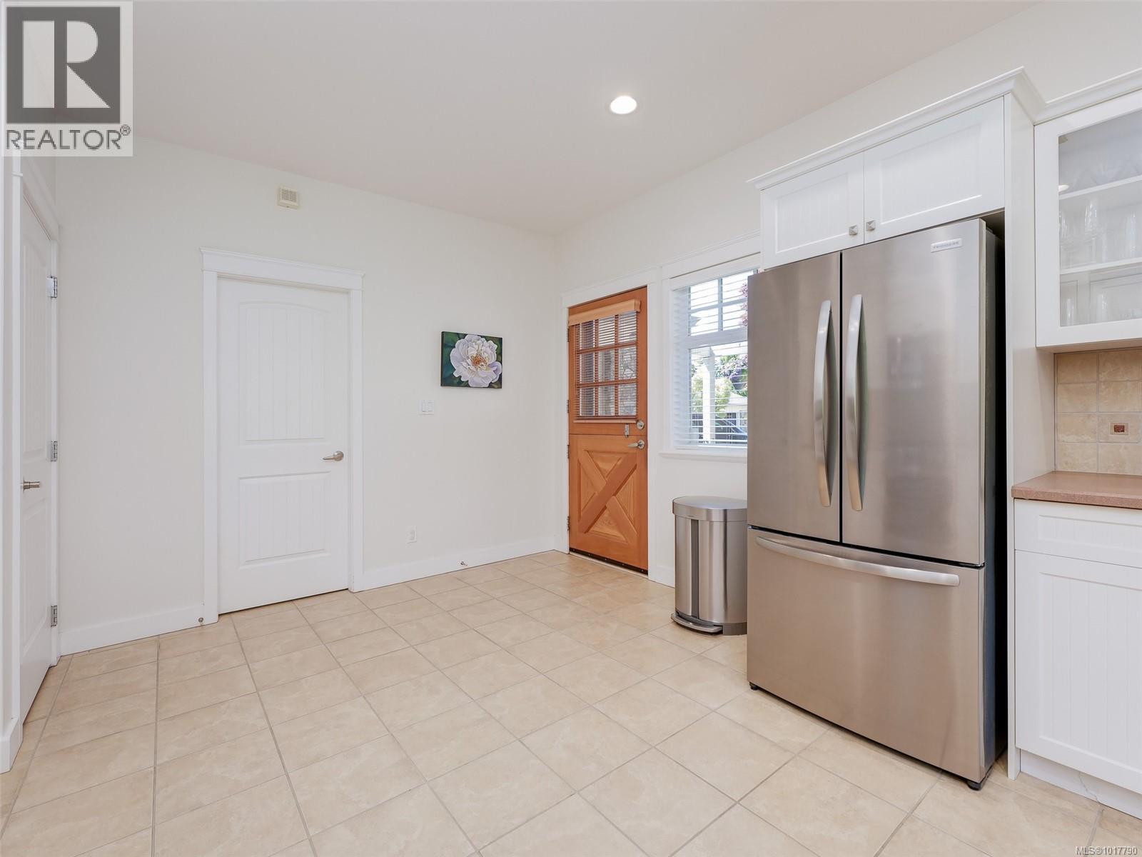  569 Caselton Place, Saanich