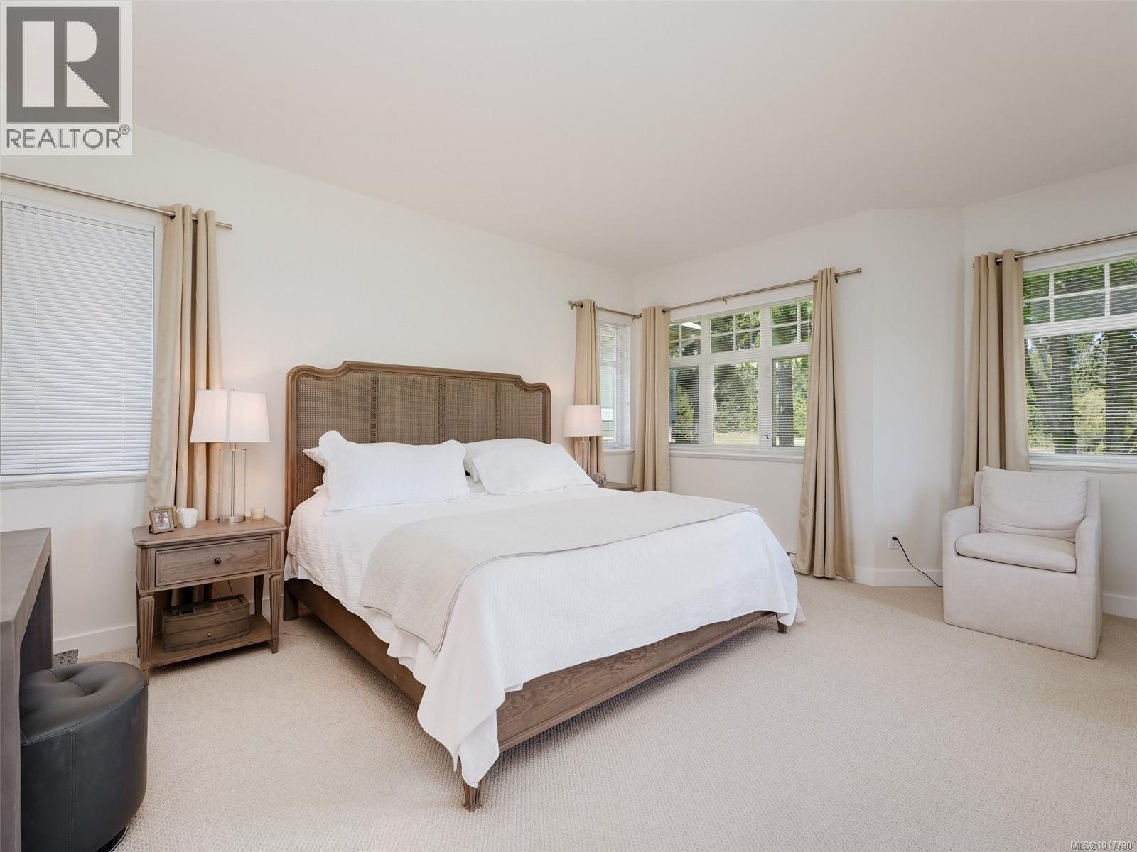  569 Caselton Place, Saanich