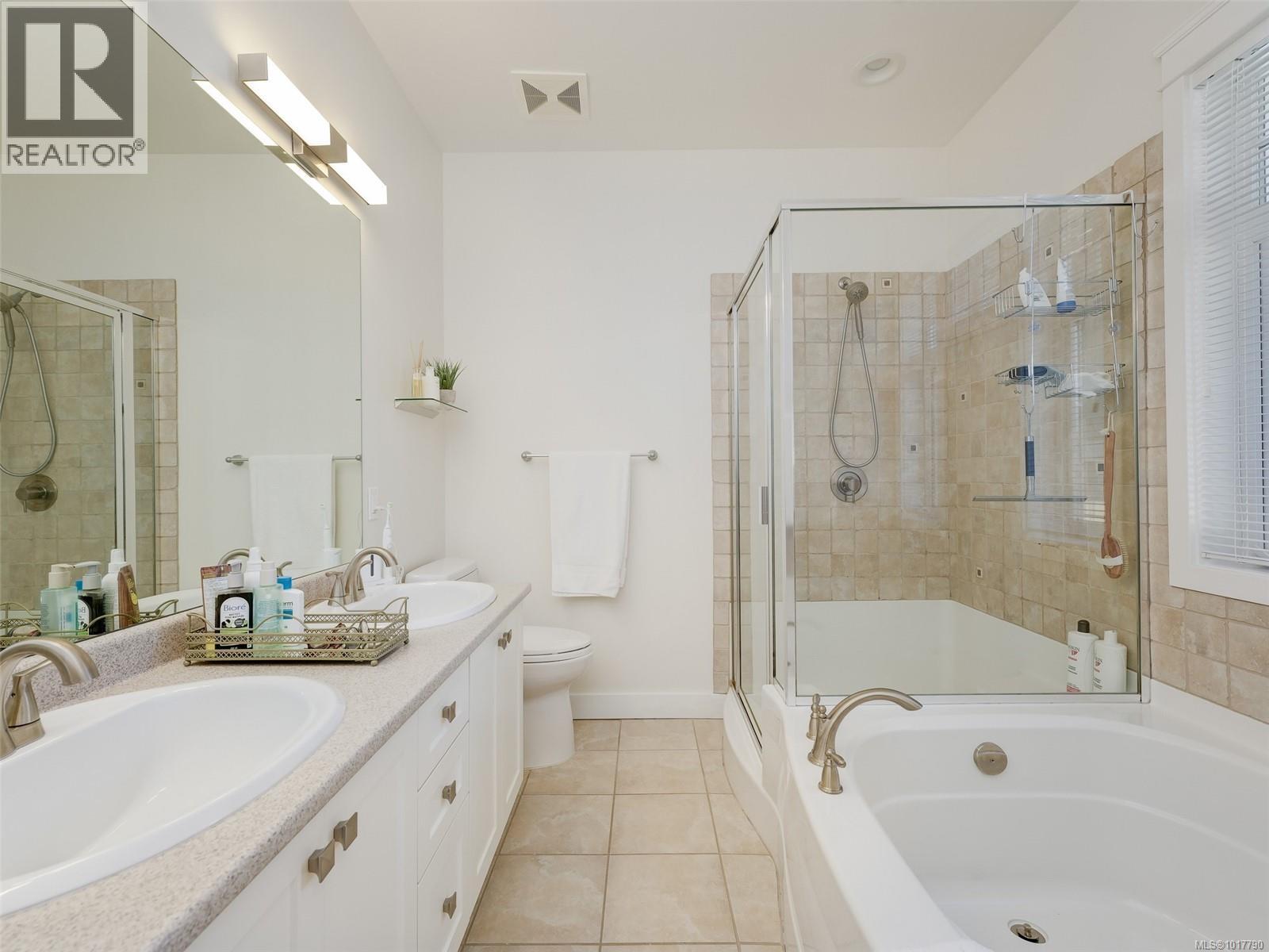  569 Caselton Place, Saanich