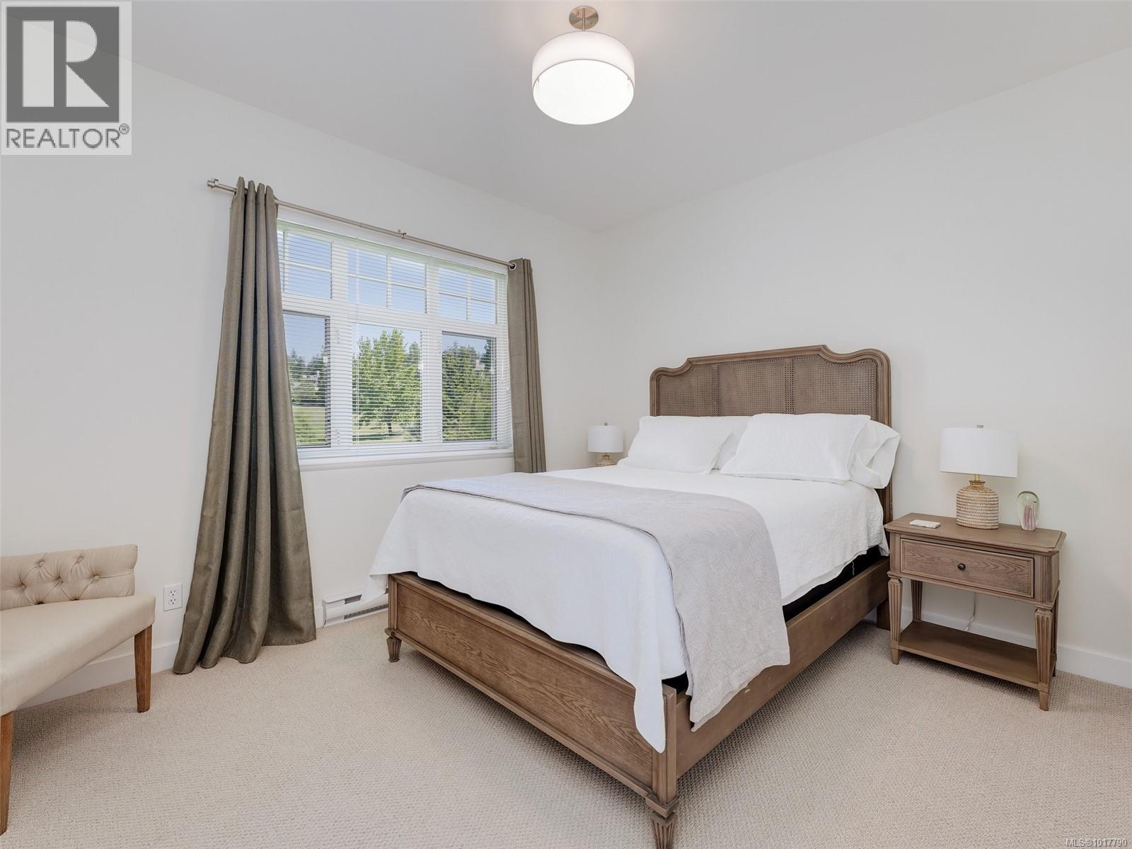  569 Caselton Place, Saanich
