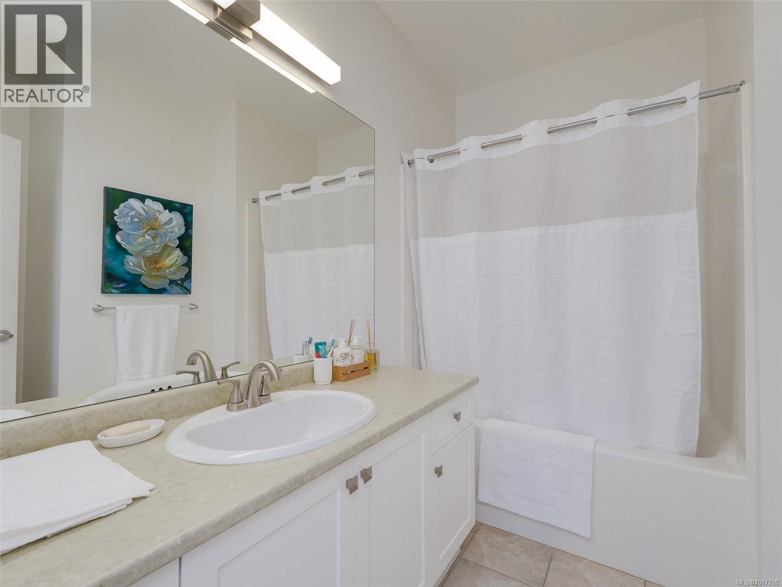  569 Caselton Place, Saanich