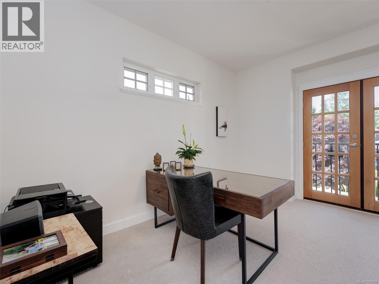  569 Caselton Place, Saanich