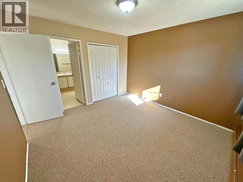 11 Gibson Close, Red Deer