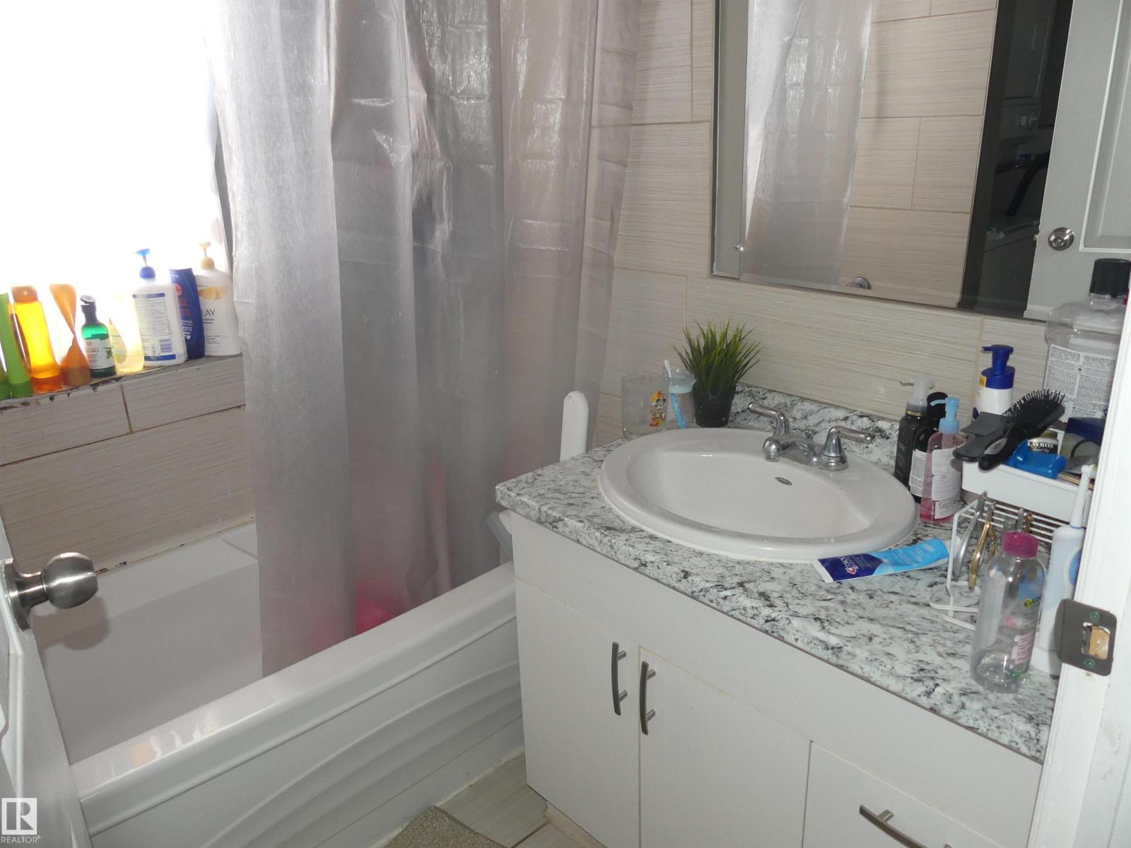 10618 96 ST NW NW - 10