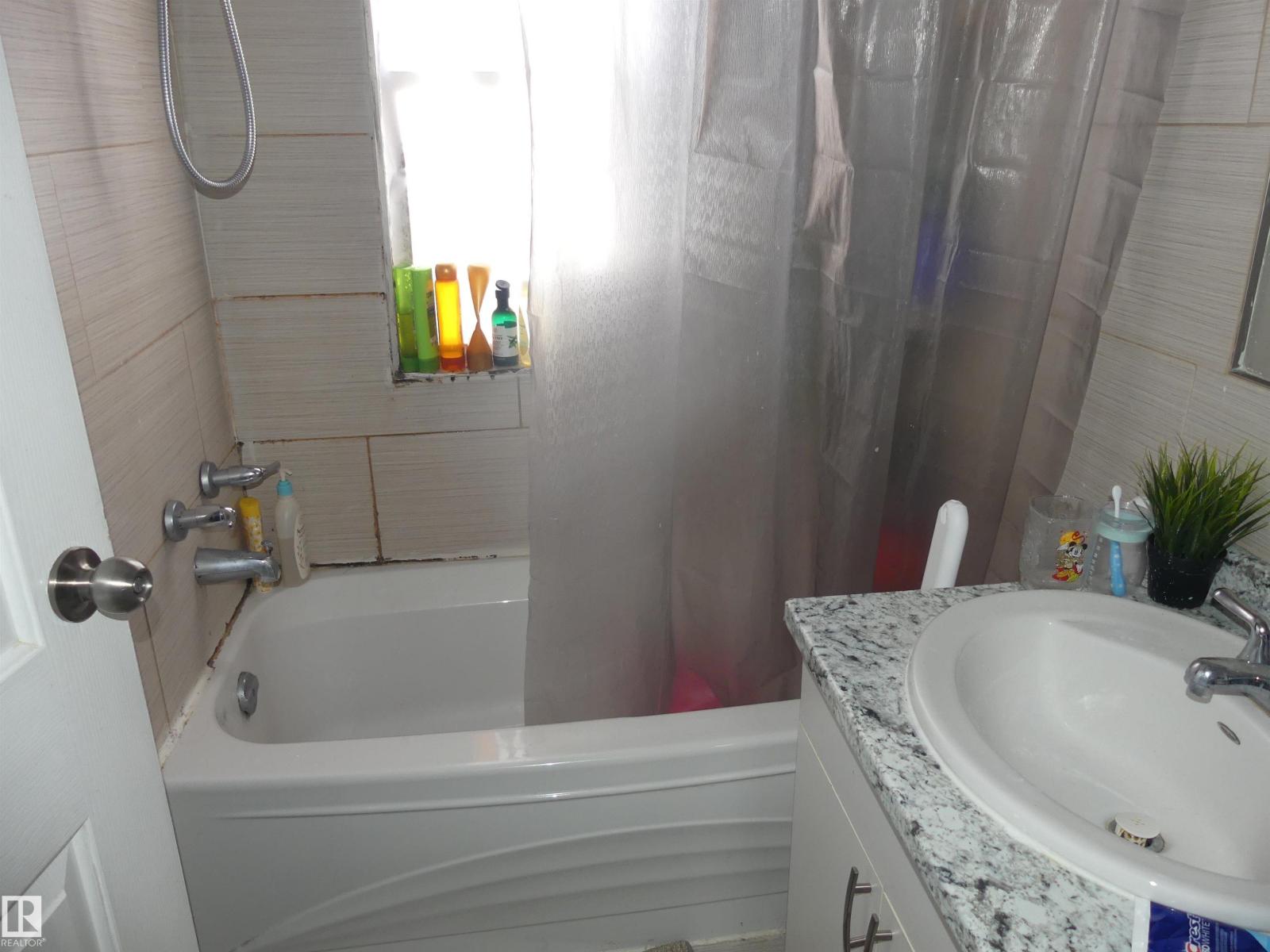 10618 96 ST NW NW - 11