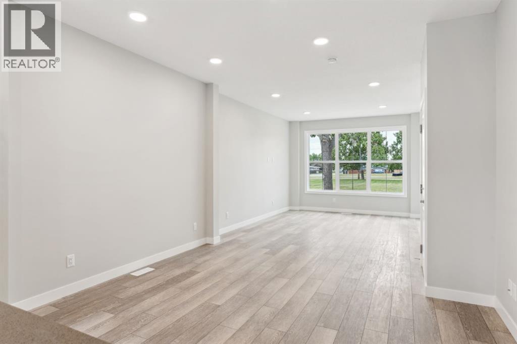 Single Family House for Sale in  Alderwood Close SE Acadia Calgary 