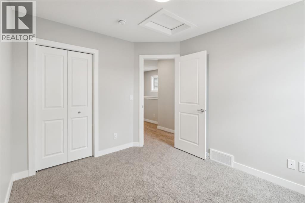 Single Family House for Sale in  Alderwood Close SE Acadia Calgary 