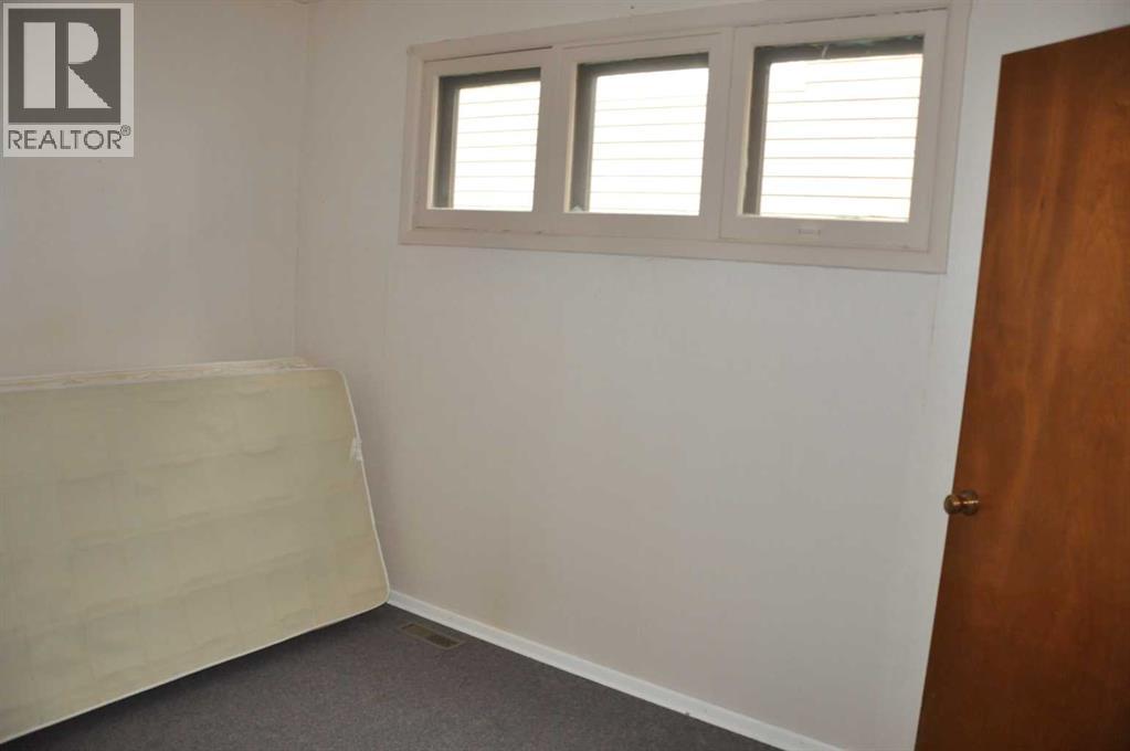 Single Family House Bungalow for Sale in   Avenue S Victoria Park Lethbridge 