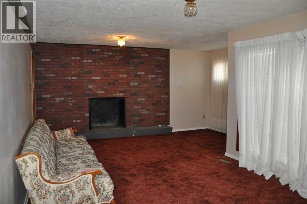 Single Family House Bungalow for Sale in   Avenue S Victoria Park Lethbridge 